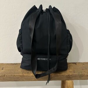 EUC Beyond Yoga Convertible Gym Bag